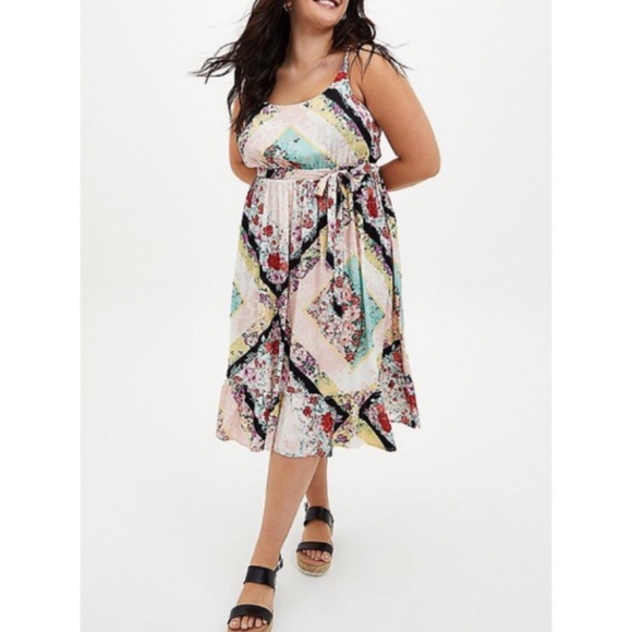 🆕 Multi Scarf Print Challis Tier Midi Dress 0 L 12 NWT Torrid New! - Picture 6 of 7